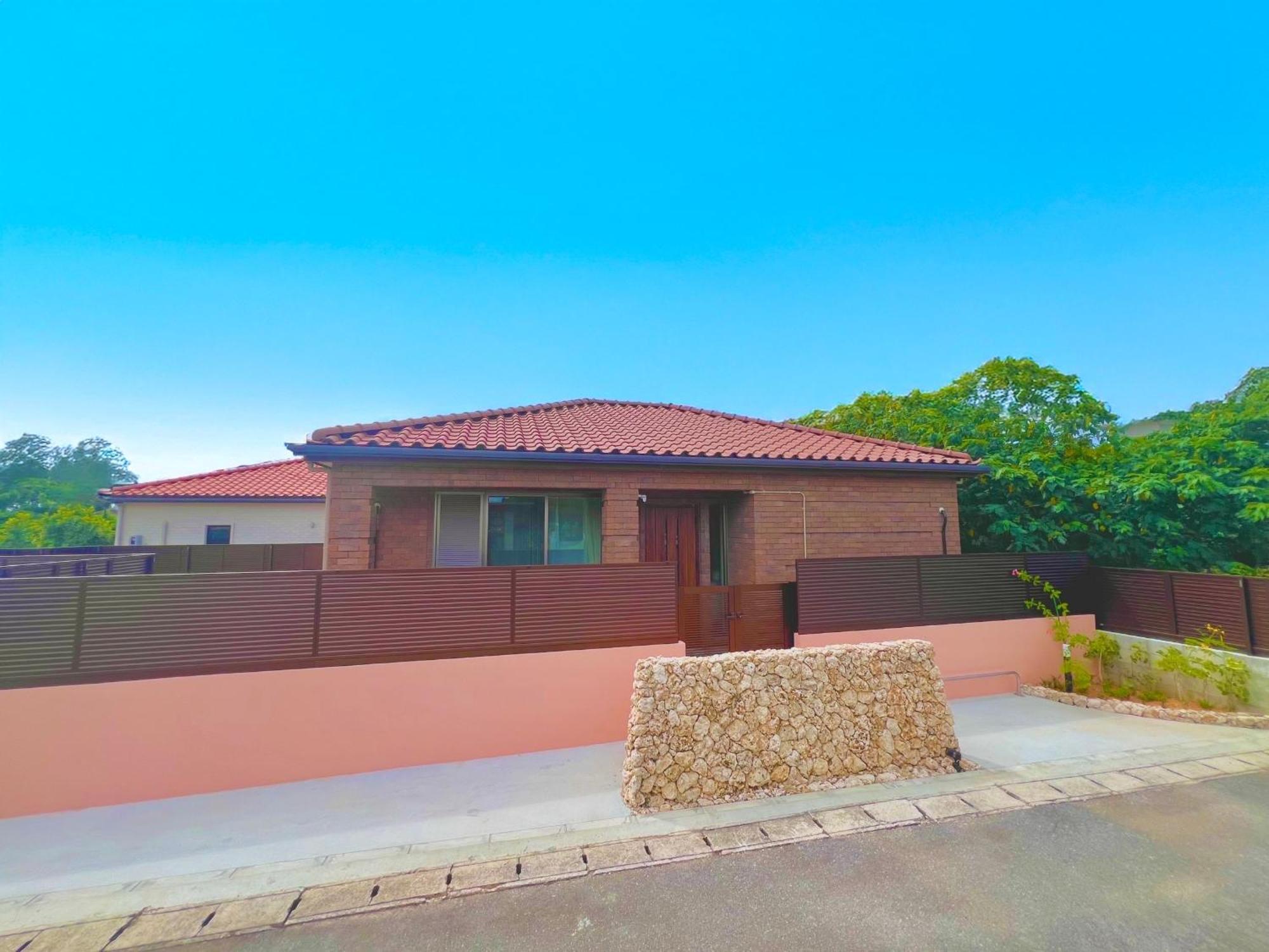 星降る夜と天然木の香りに包まれる新築癒しの隠れ家ishigaki Villa En えん 外观 照片